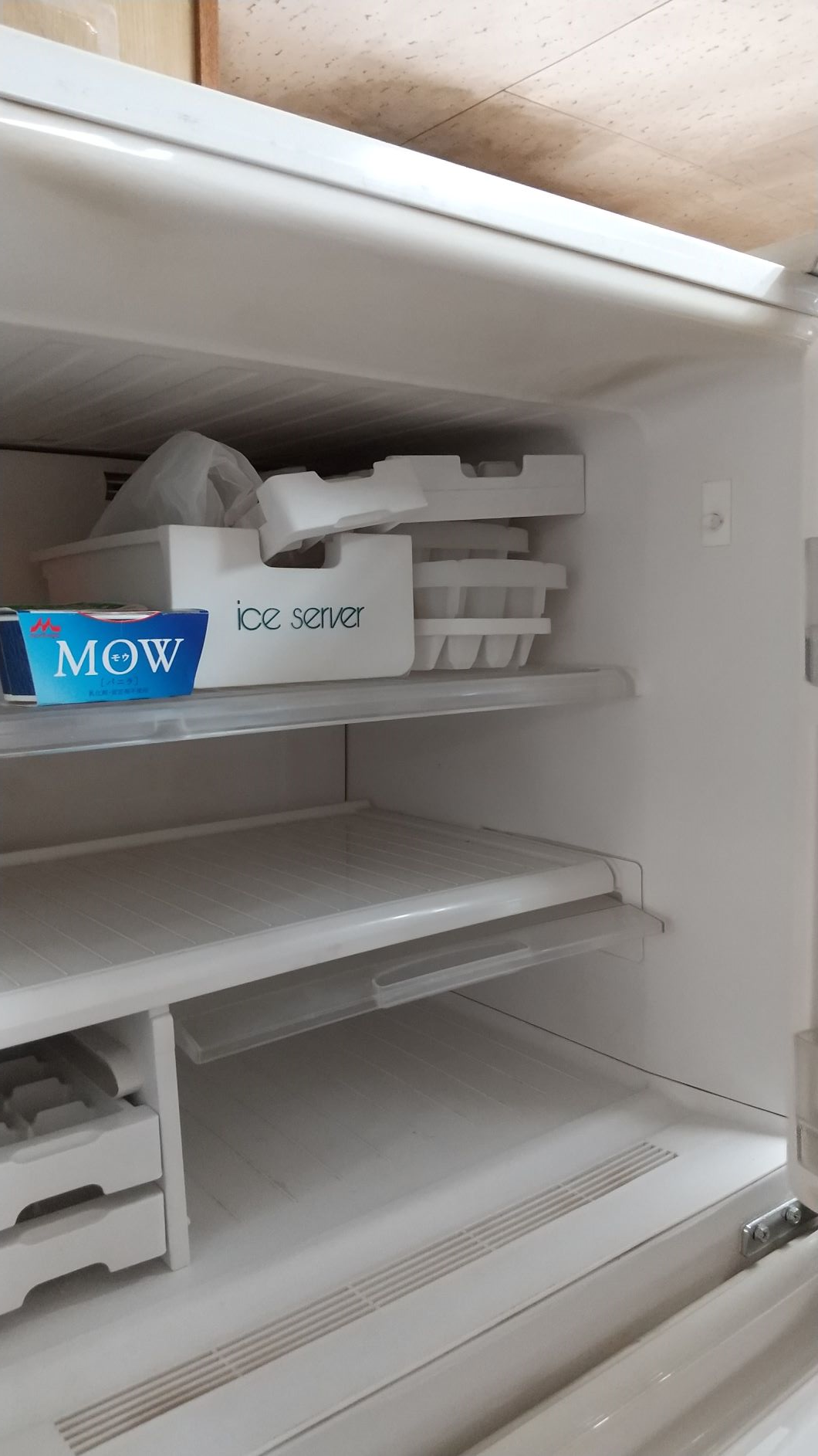 伊藤工業所,事務所の冷蔵庫,空になる